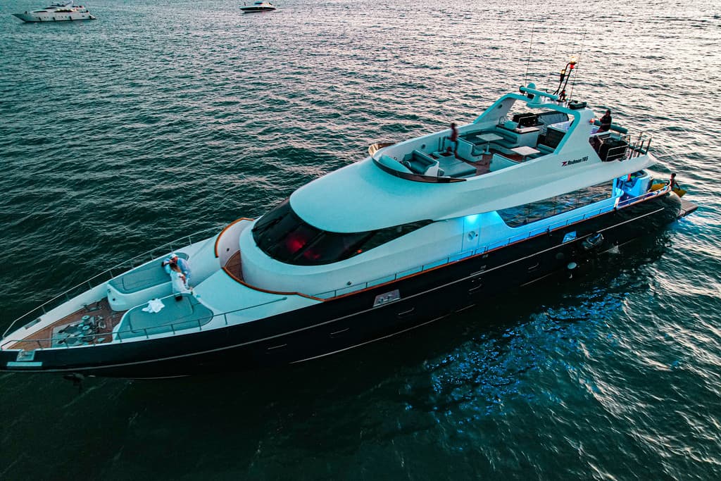 Rodman w/ Jacuzzi 110' fleet photograph 1