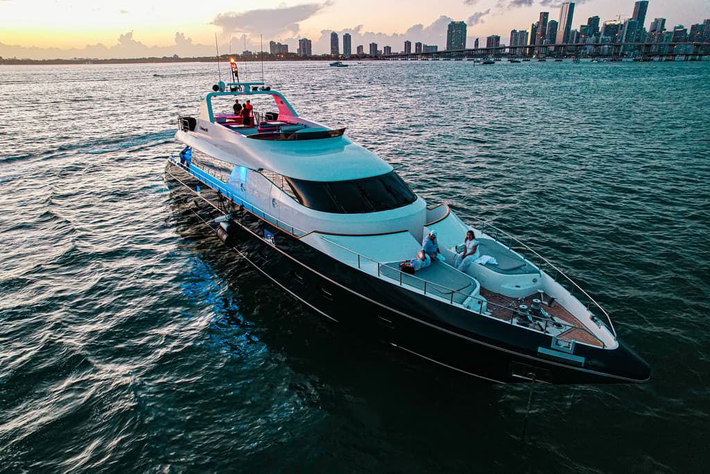Haulover Sandbar Yacht Charter Luxx route frame